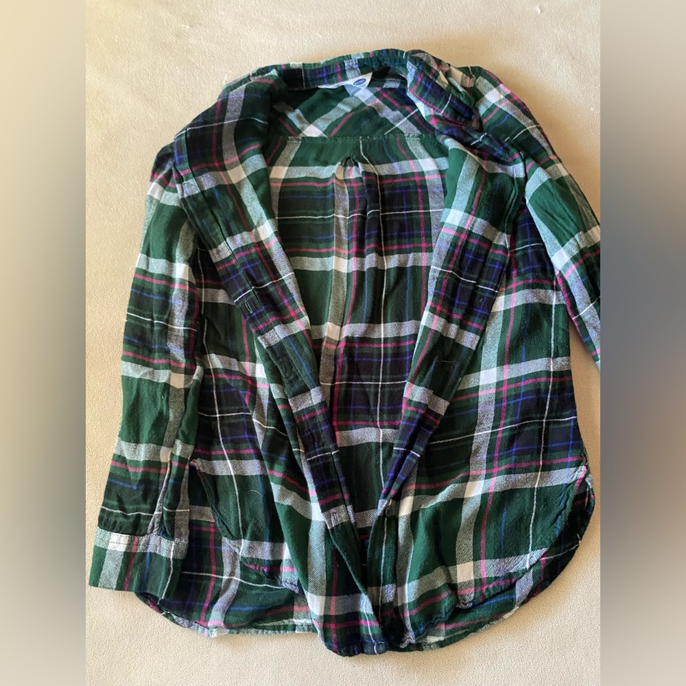 Old navy S 4/6 plaid flannel button down green black plaid